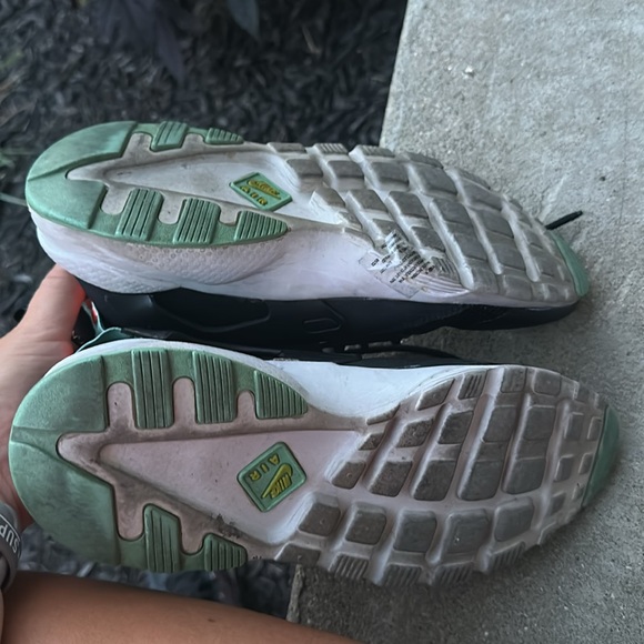 Nike Air Tennis shoes size: 7Y - Picture 5 of 5